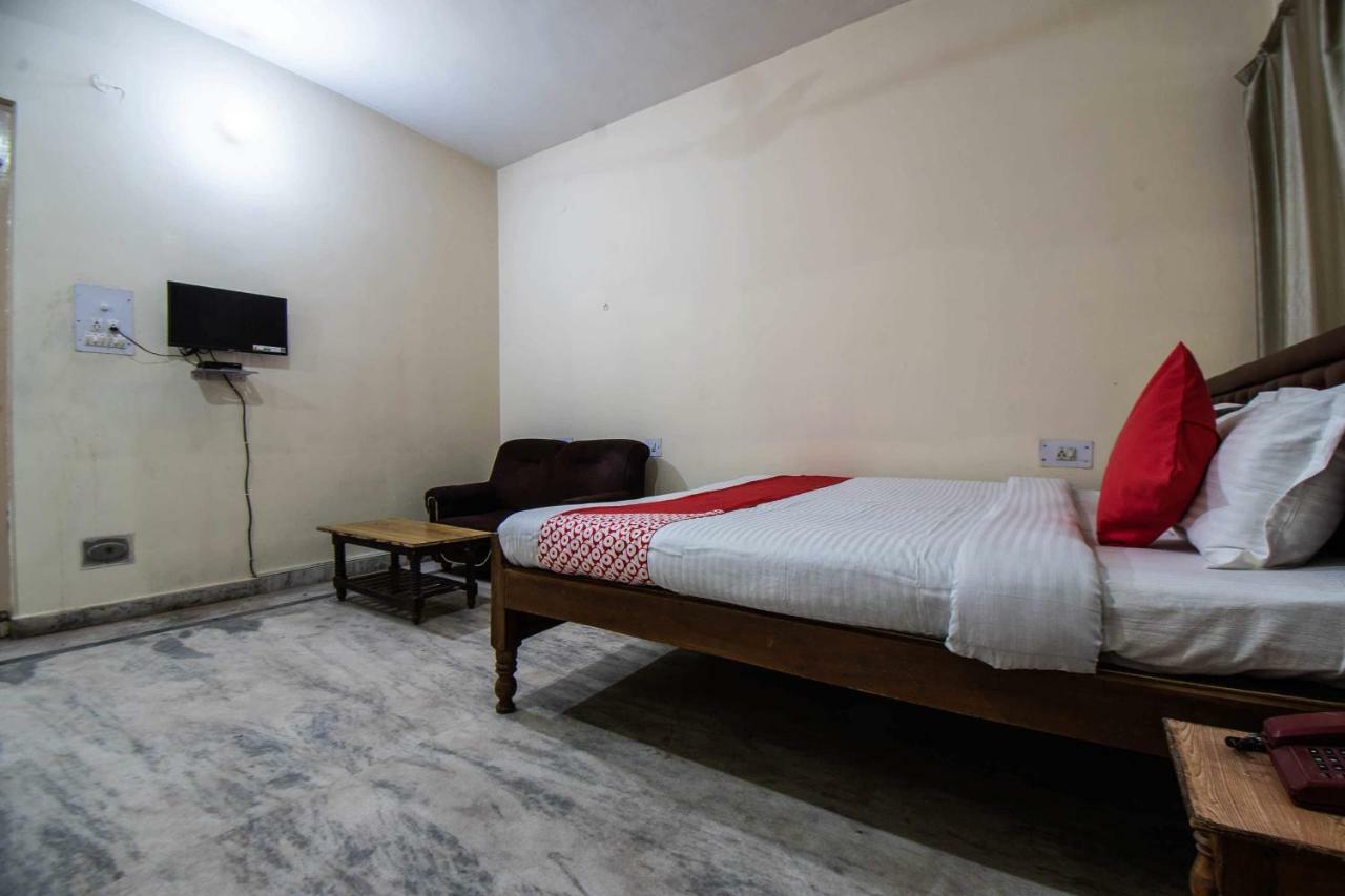 Hotel Oyo 29792 Piyush Hajipur Exterior foto