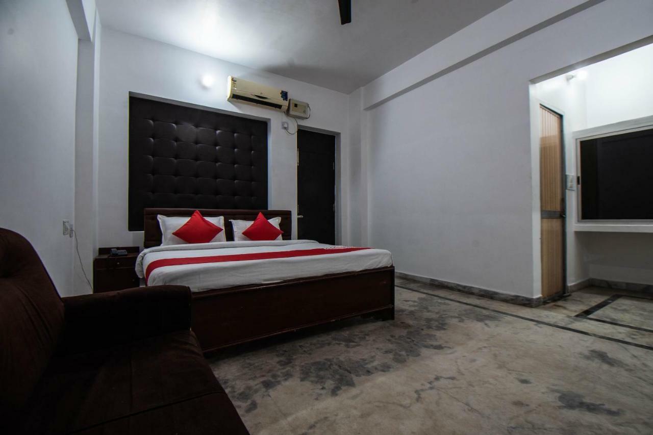 Hotel Oyo 29792 Piyush Hajipur Exterior foto