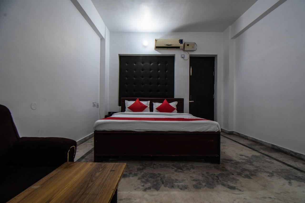 Hotel Oyo 29792 Piyush Hajipur Exterior foto